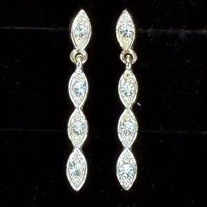 Beautiful Silvertone, bling, dressy, holiday costume pierced earrings